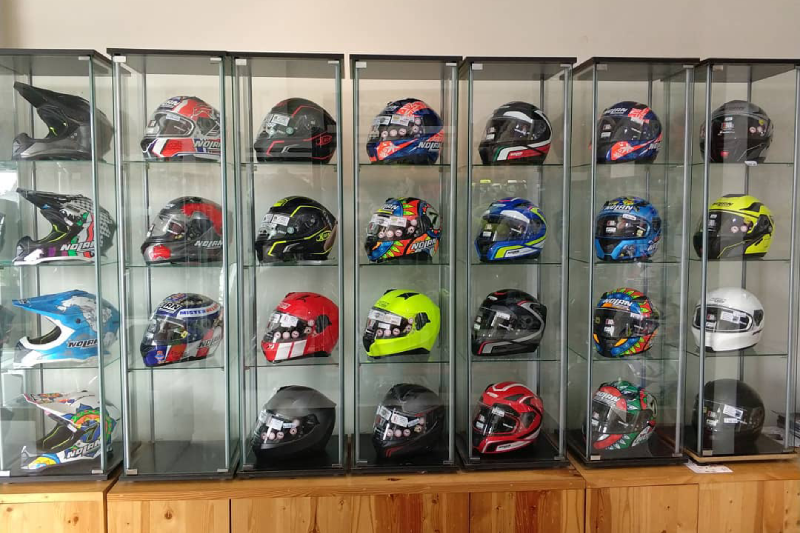 Toko Helm Terdekat