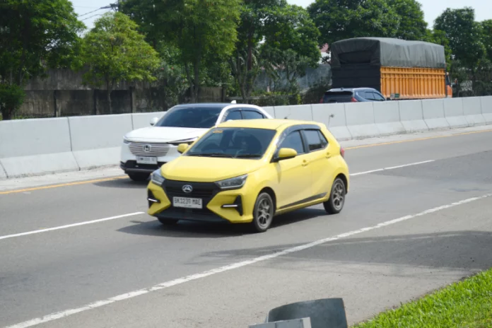mobil keluarga