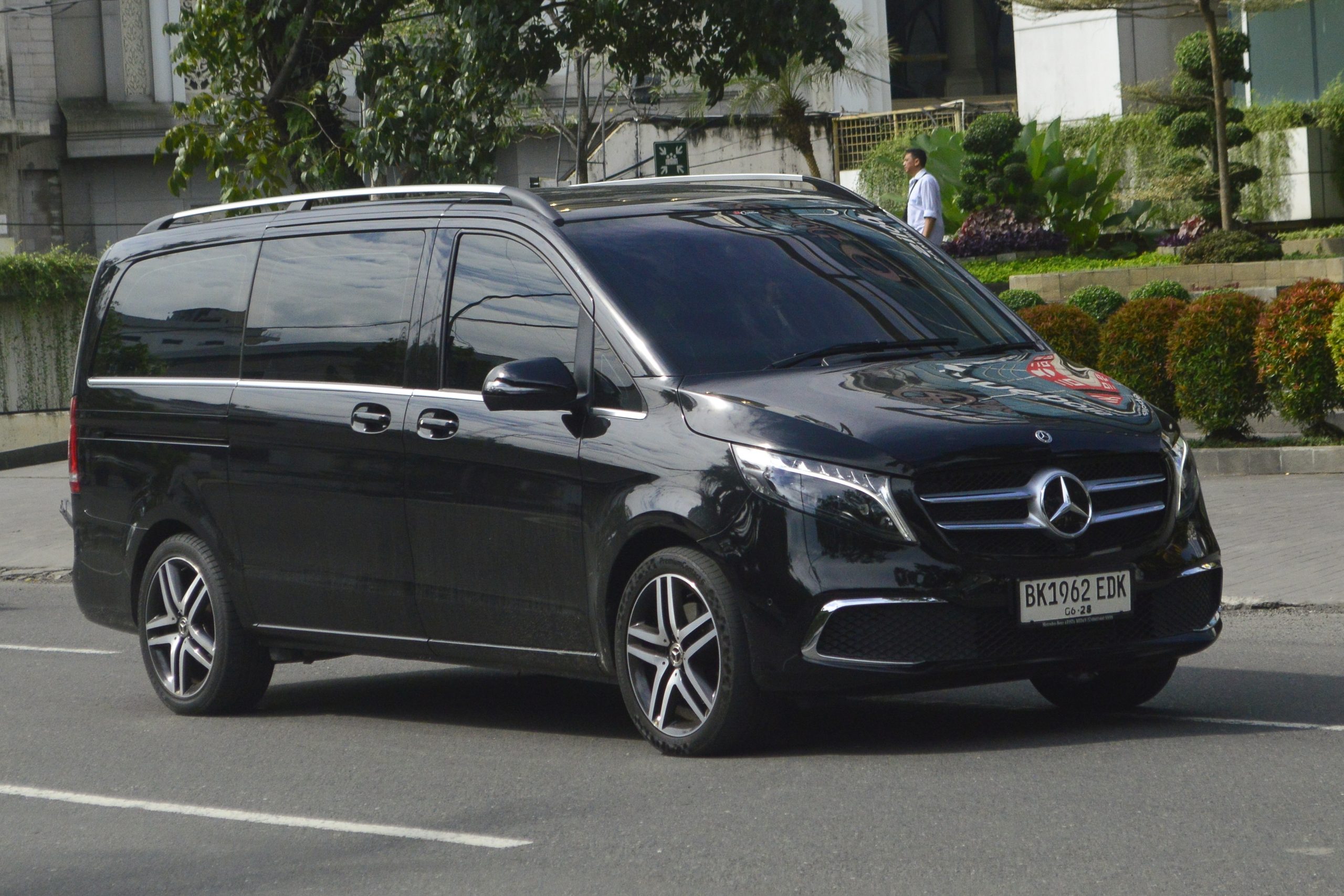 Mercedes-Benz V250