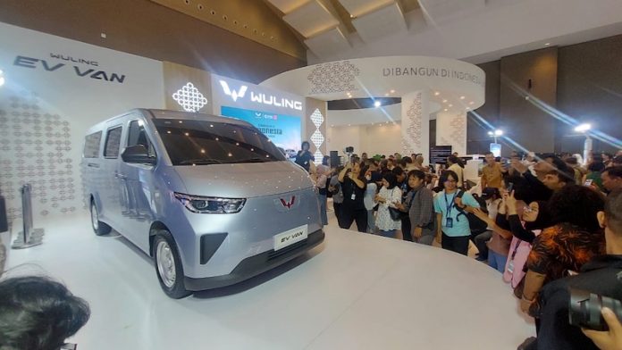 Wuling EV Van diperkenalkan di PEVS 2025