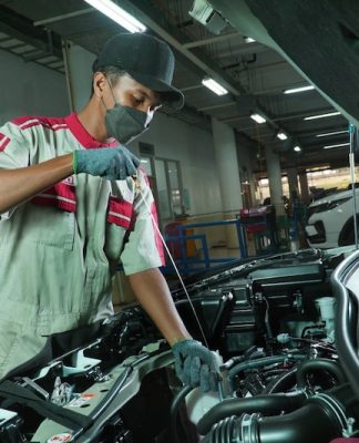 Patokan Waktu Tepat Ganti Oli Mesin Mobil