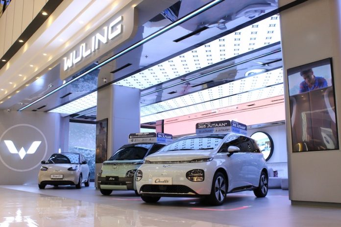 Showroom Wuling AEON Deltamas