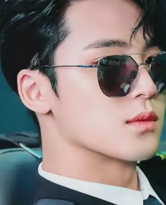 Kacamata Hitam Pria
