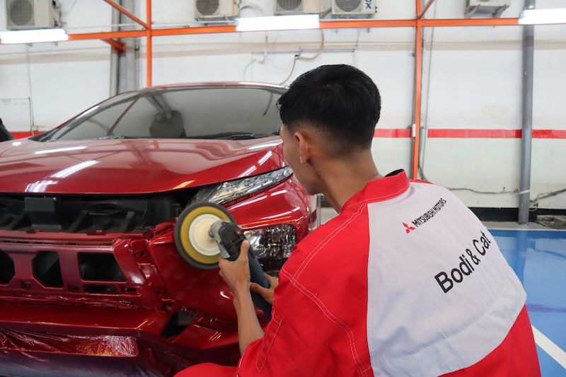 Mitsubishi Bodi & Cat Surabaya