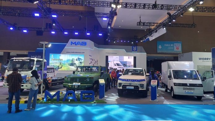 Langkah Konkret MAB Menuju Mobilitas Hijau, Produksi 9.000 Truk Listrik Mini untuk SAFAST dan Gandeng TIKI JNE Uji Coba Truk Listrik Logistik