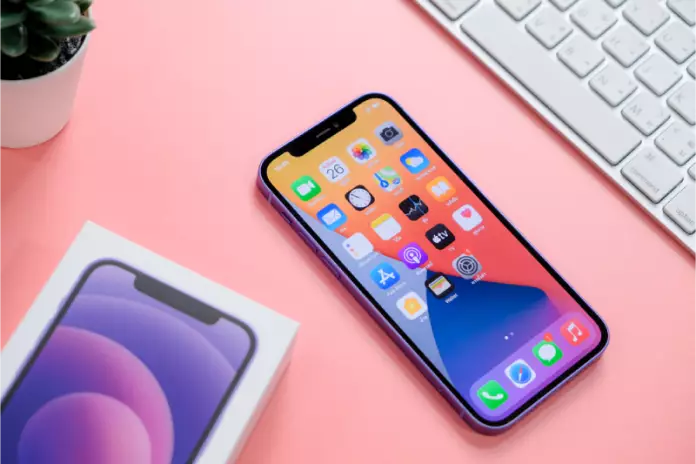 iPhone 12 keluaran tahun berapa