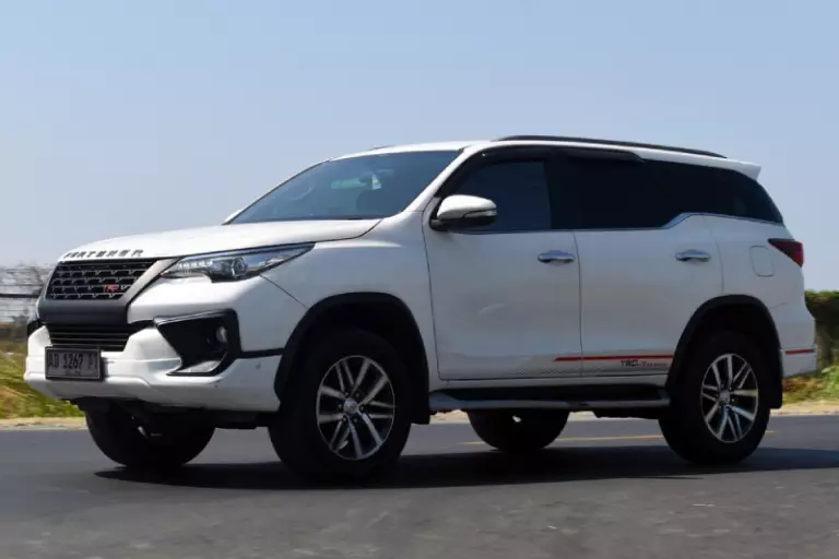 Mengenal Jenis Suspensi Mobil SUV yang Paling Tangguh Di Medan Berat!