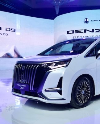 DENZA D9 Car of The Year 2025 Otomotif Award