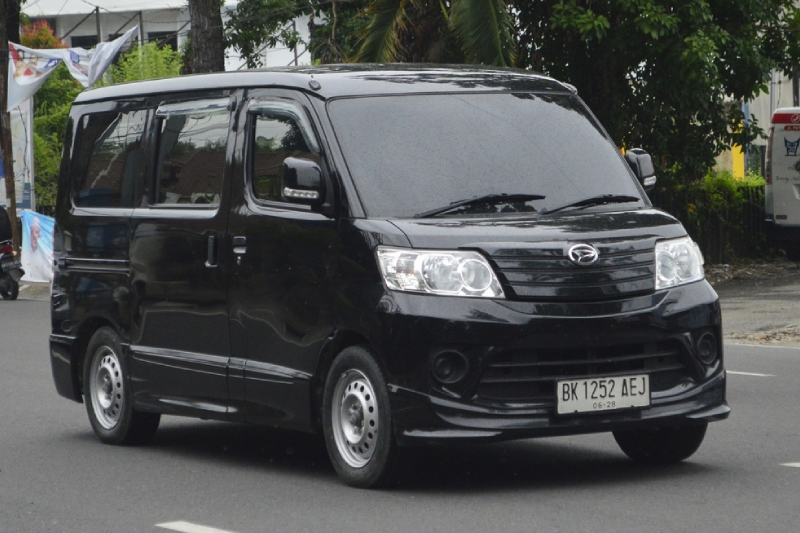 Mobil 7 Seater