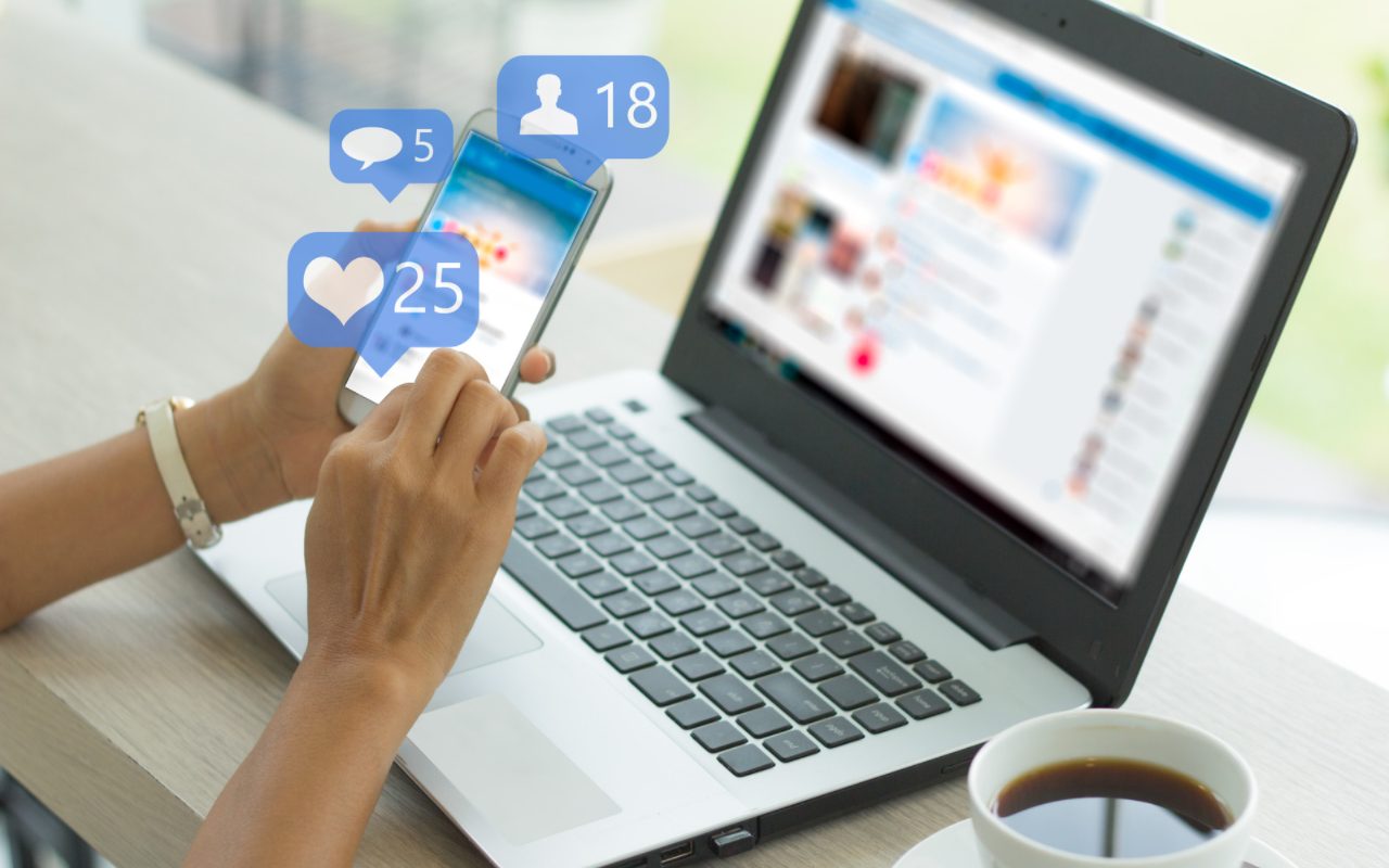 Pekerjaan Sampingan admin social media