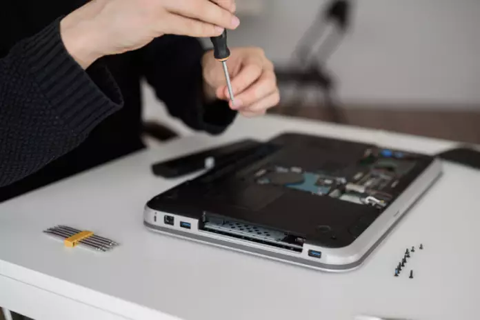service laptop terdekat