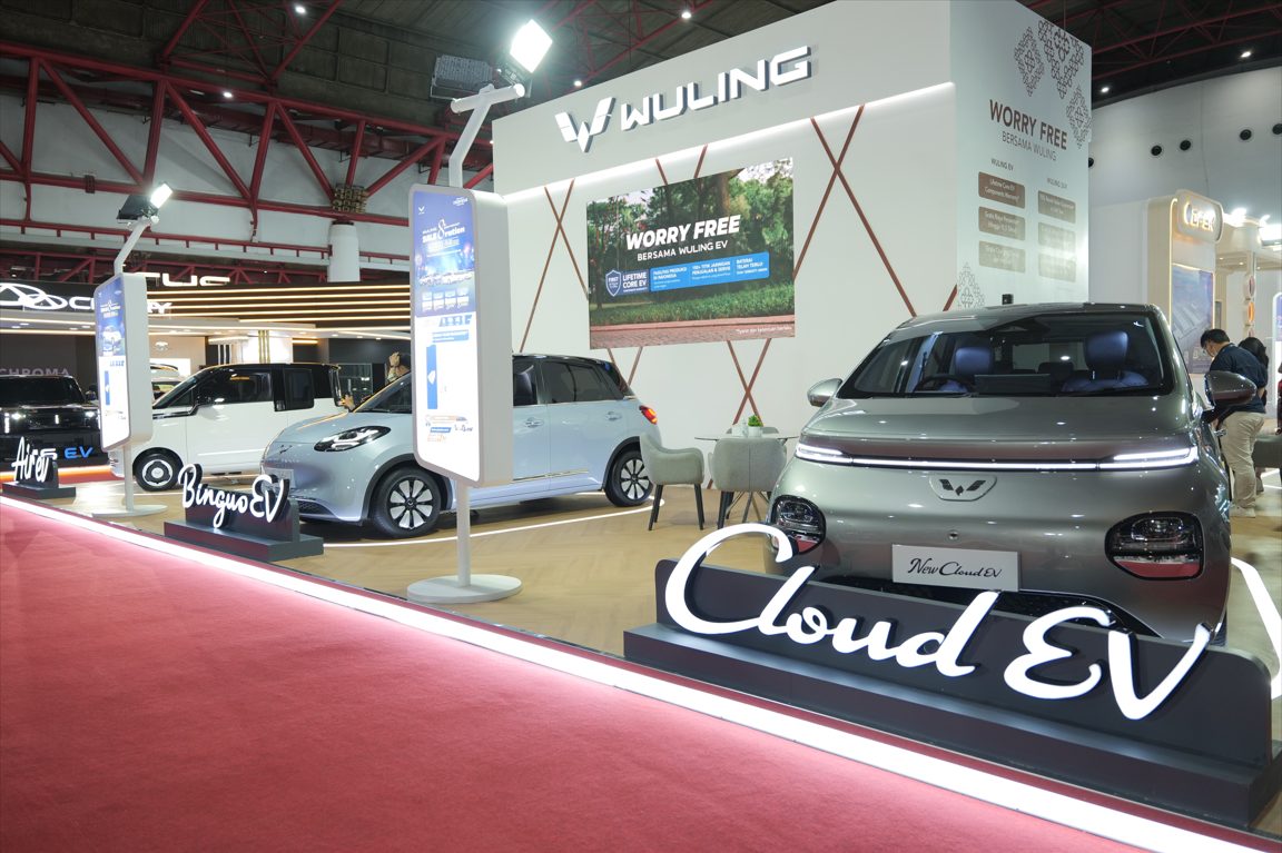 promo mobil listrik wuling jakarta fair 2025