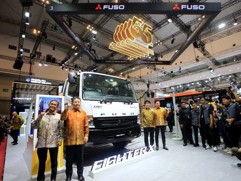 55 Tahun Mitsubishi Fuso di Indonesia