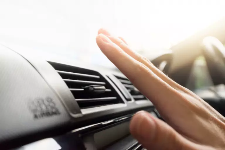 Tips Merawat AC Mobil Biar Tetap Dingin Hadapi Panasnya Semarang