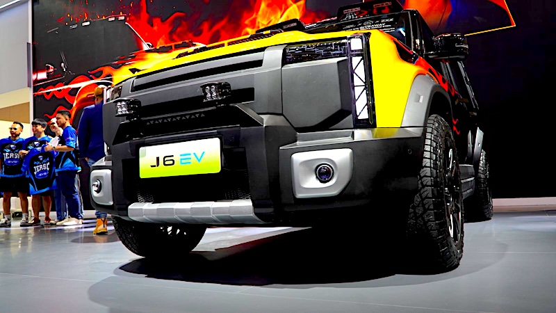 Chery J6 Modifikasi Kolaborasi Cellos & NMAA di GIIAS 2025