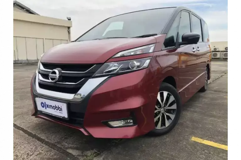 Nissan Serena vs Toyota Voxy, MPV Premium Mana yang Lebih Menjawab Kebutuhan Harian?