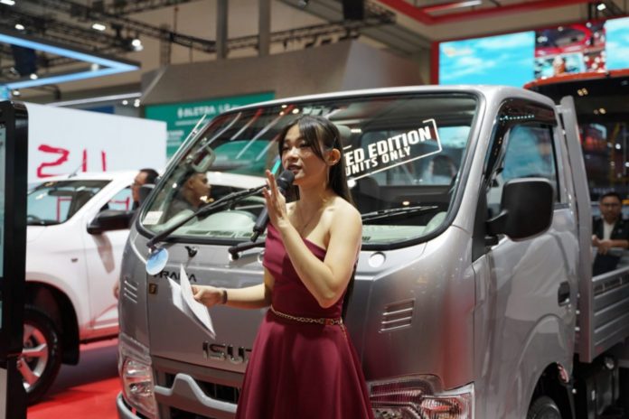 Isuzu TRAGA 50th Special Edition