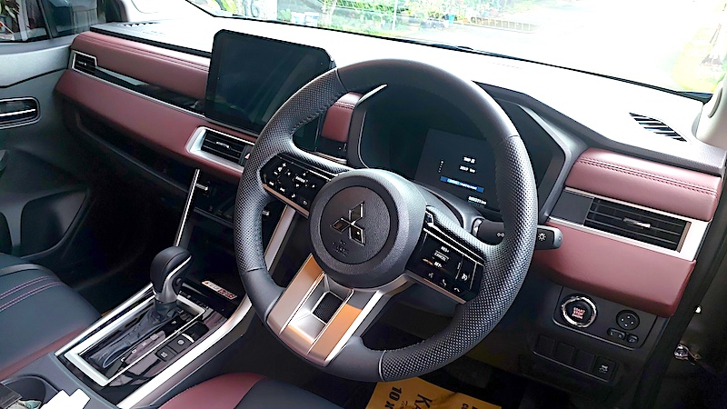 Review Mitsubishi New Xpander Cross