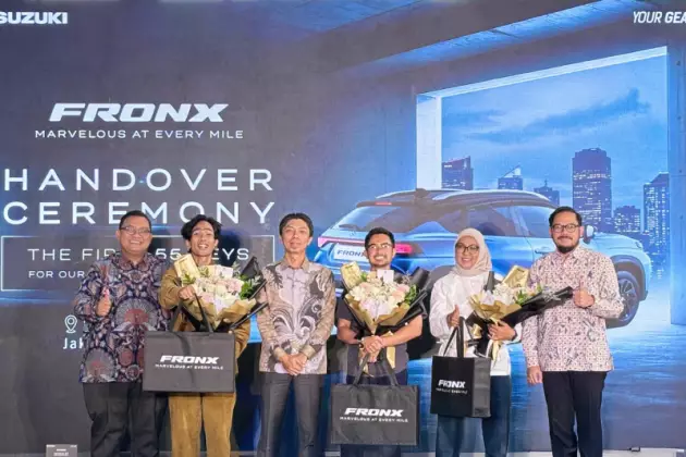 55 Unit Suzuki Fronx Diserahkan ke Konsumen Pertama