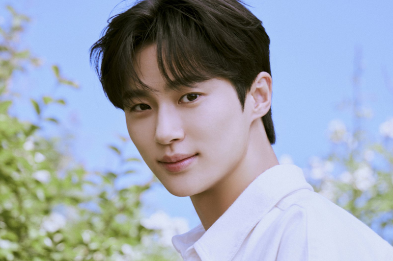 Pemeran di Lovely Runner byeon woo seok