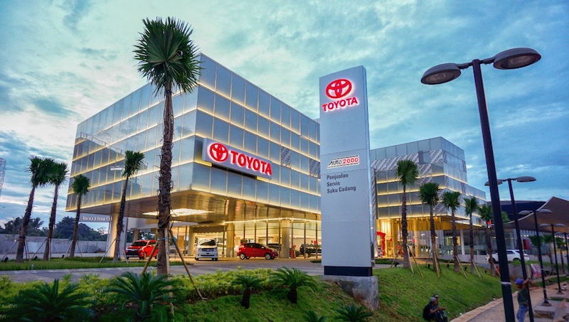 Daftar Harga Mobil Hybrid Toyota di Auto2000