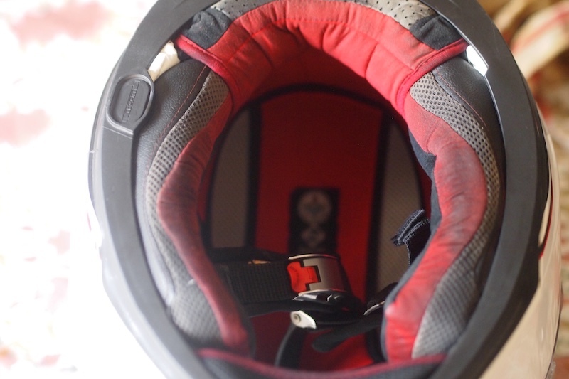 Tips Perawatan Helm Arai