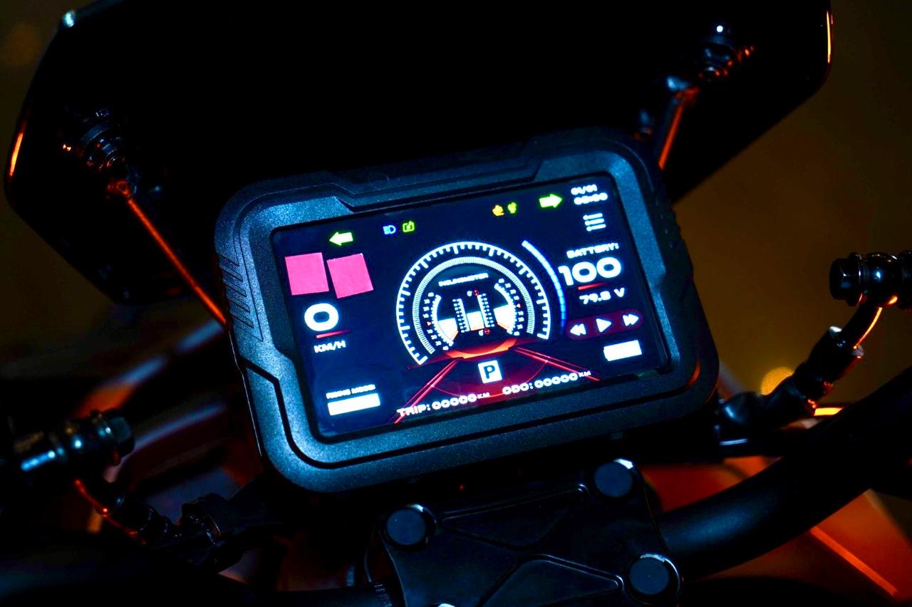 fitur-canggih-tyranno-motor-listrik-indomobil