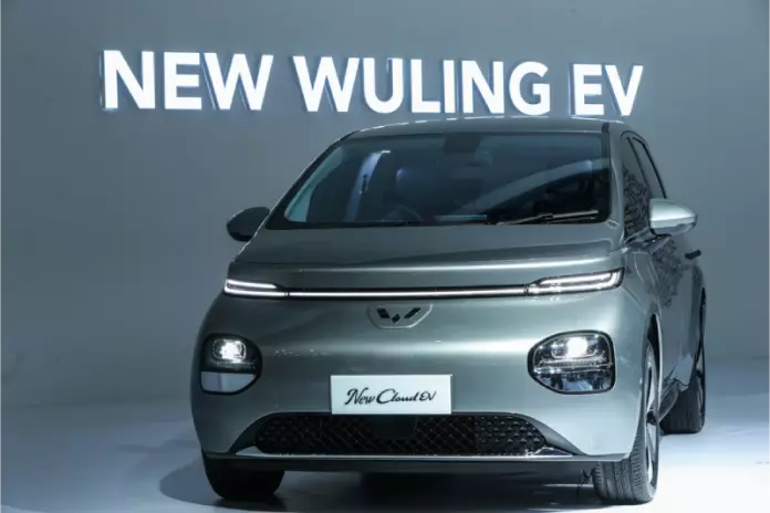 mobil wuling
