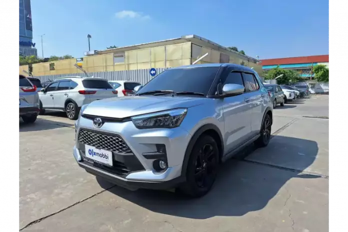 Kenapa Toyota Raize Jadi Pilihan Favorit Anak Muda dan Keluarga Muda di Indonesia? toyota raize