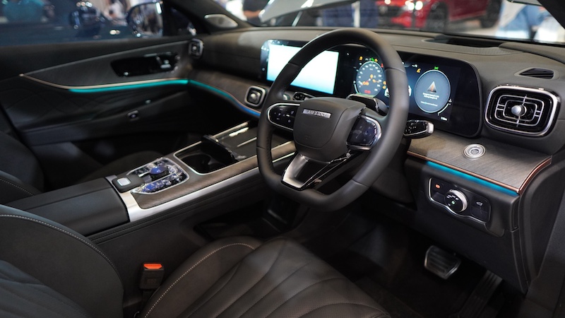 JAECOO J8 ARDIS Tampil di GIIAS Semarang 2025