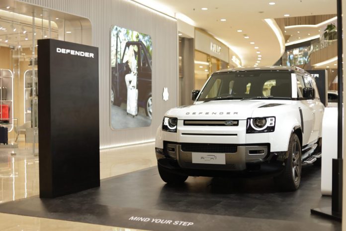 defender-110-test-drive-senayan-city