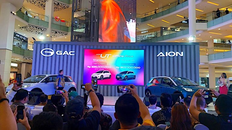 GAC Indonesia Rilis Harga Resmi AION UT, Paling Mahal Rp363 Juta GAC Indonesia Rilis Harga Resmi AION UT, Paling Mahal Rp363 Juta