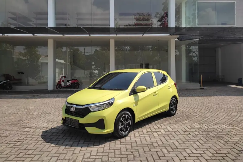 Harga mobil bekas Brio