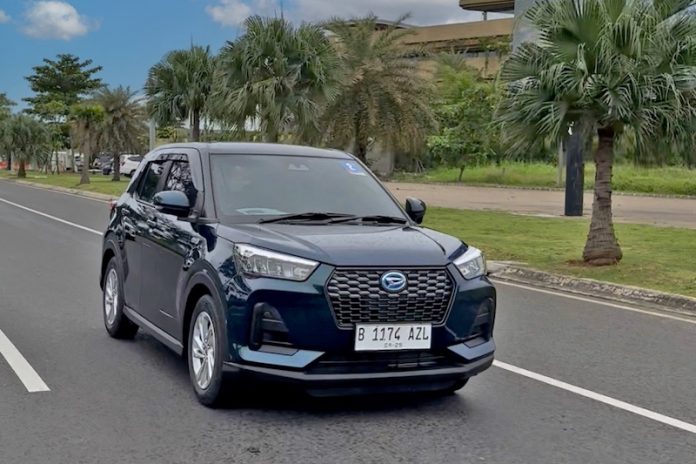 Super Irit! Konsumsi BBM Rocky Hybrid 47 Km/L, Pecahkan Rekor Efisiensi Konsumsi BBM Rocky Hybrid