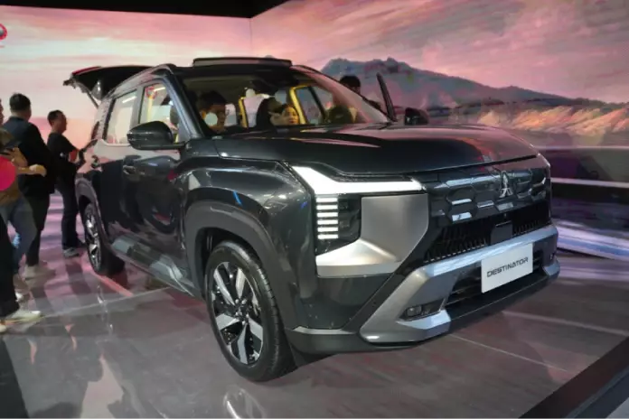 Mitsubishi Destinator