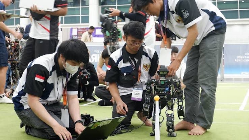 Daihatsu Apresiasi Sukses Tim Robotik ITS di Kancah Dunia