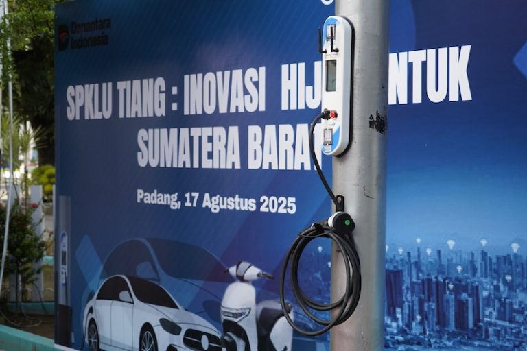 Velasto Indonesia dan PLN Enjiniring Bikin SPKLU di Tiang Listrik, Solusi Baru Pemilik Elektrifikasi