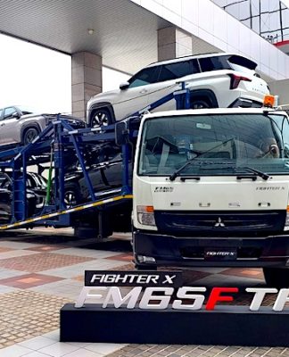 Mitsubishi Fuso Fighter X FM65F Tractor Head 4x2