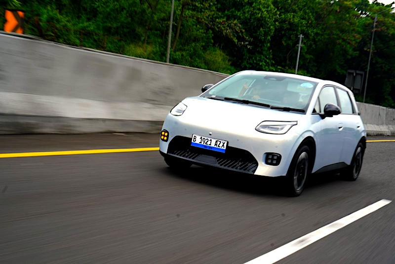 Test Drive GAC AION UT