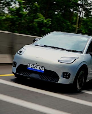Test Drive GAC AION UT