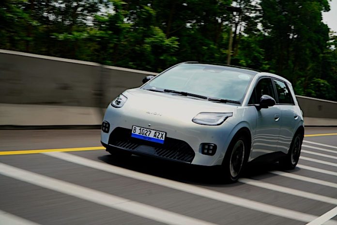Test Drive GAC AION UT