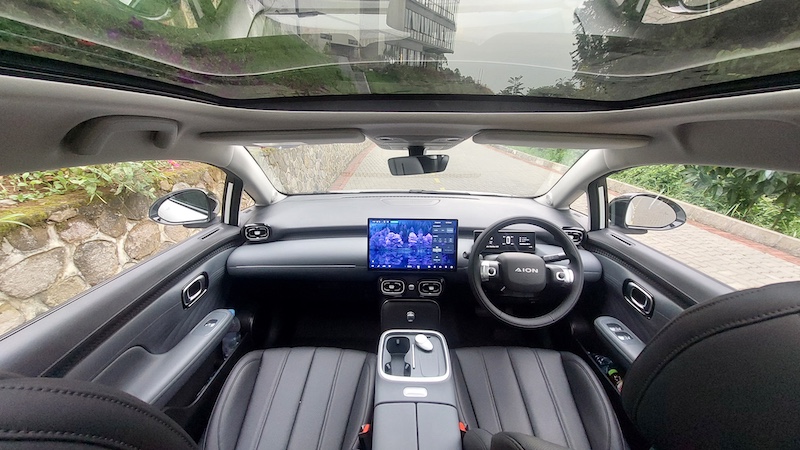 Test Drive GAC AION UT