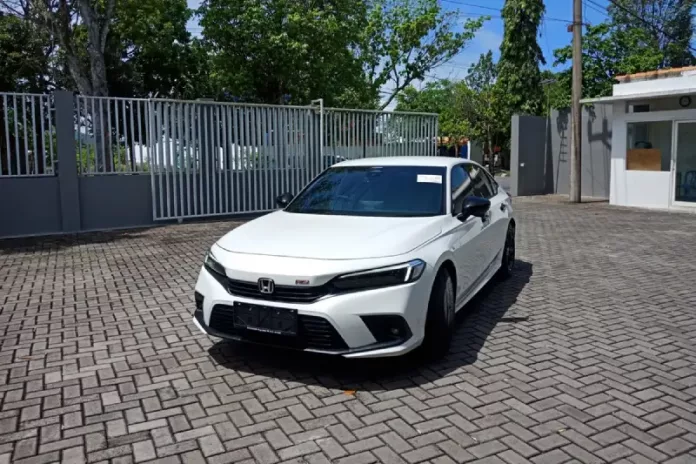 Honda Civic Sedan Premium dengan Performa Mumpuni untuk Jalanan Medan Harga Mobil Civic Turbo