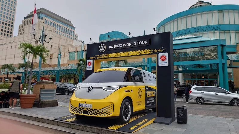 Rainer Zietlow Volkswagen ID. BUZZ World Tour