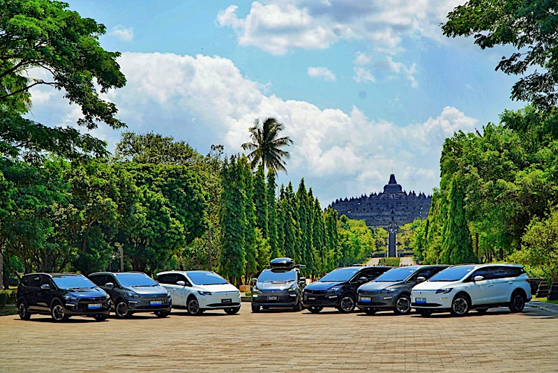 Test Drive Aletra L8 EV Jakarta - Magelang