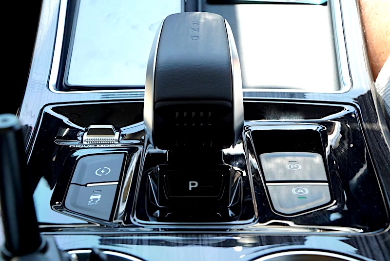 Test Drive Aletra L8 EV Jakarta - Magelang