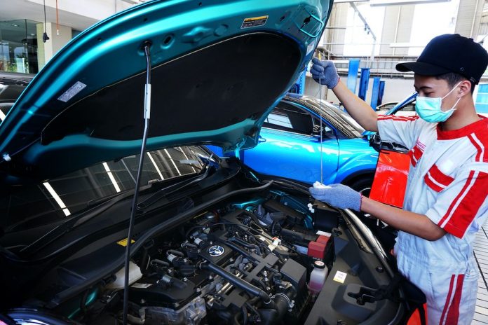 Apakah Biaya Service Mobil Hybrid Mahal? Berikut Estimasinya