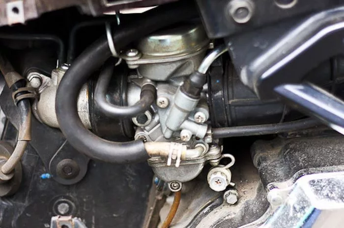 7 Penyebab dan Solusi untuk Motor Karbu Brebet