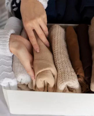 Mengenal Konsep Capsule Wardrobe: Gaya Minimalis untuk Anak Muda Modern capsule wardrobe