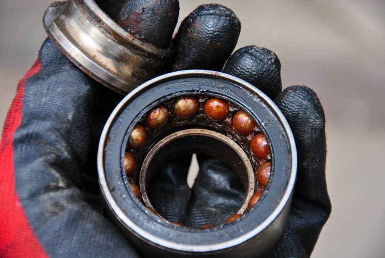 Penyebab Kerusakan Bearing Roda Mobil